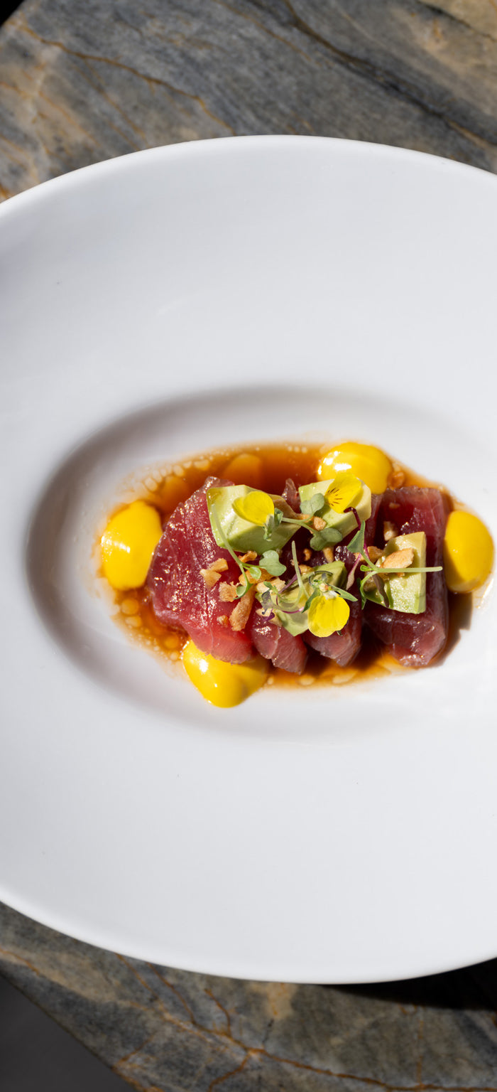 <h4>We provide services exclusively to restaurants, hotels, and all food service related businesses.</h4>