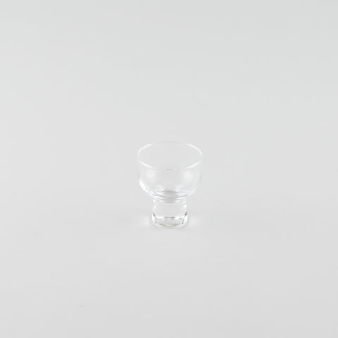 Stout Glass Sake Cup with Base (L)