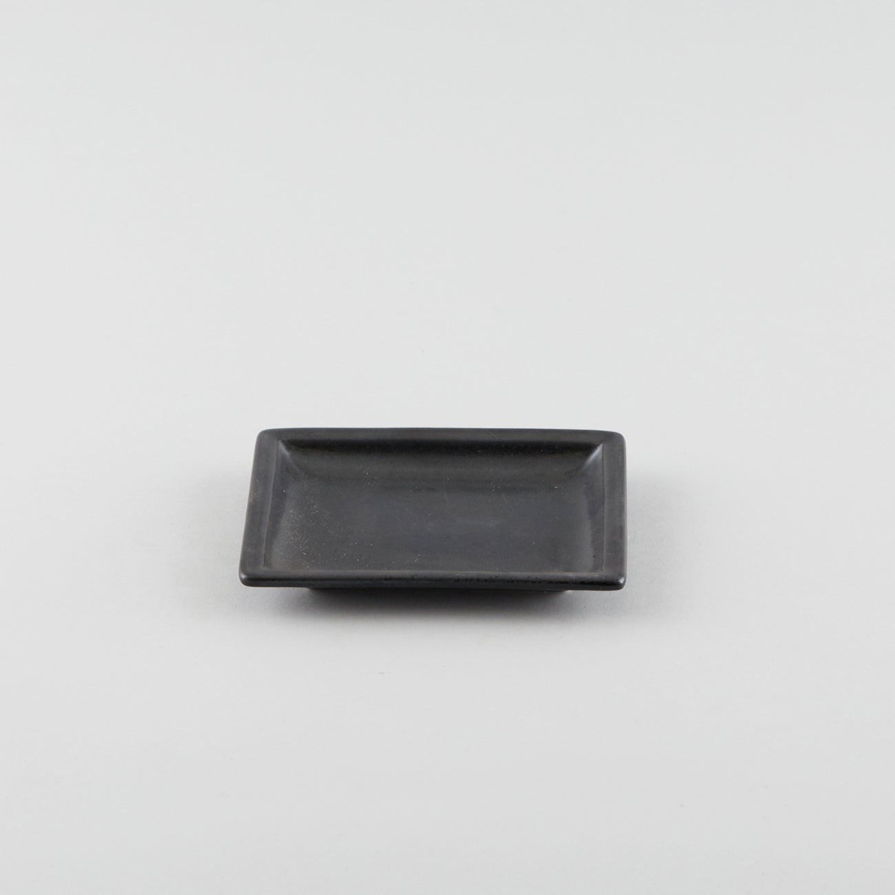 Rectangle Plate with Risen Rim - Black (S)