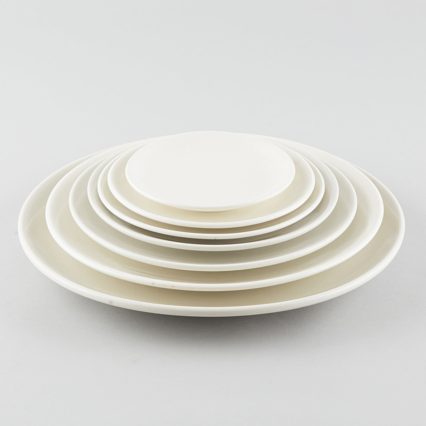 Simplicity Round Plate - White (12")